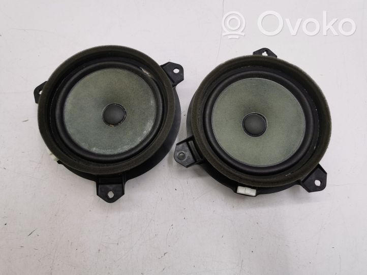 Toyota RAV 4 (XA40) Kit sistema audio 8616052330