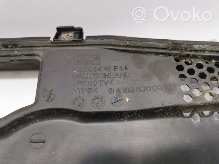 Mercedes-Benz B W245 Wiper trim 982444