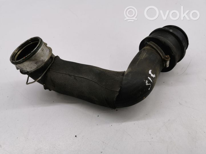 Mercedes-Benz B W245 Tube d'admission de tuyau de refroidisseur intermédiaire A1695280482