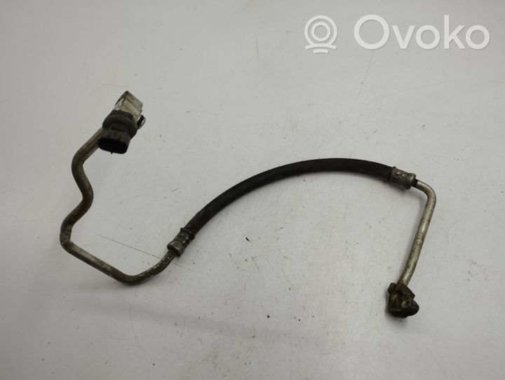 Toyota Avensis T250 Tuyau d'alimentation d'injecteur de carburant 