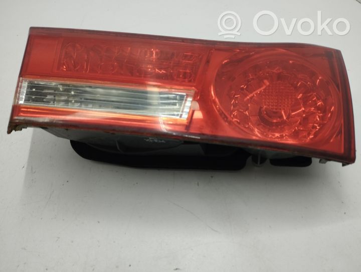 Honda Accord Lampy tylnej klapy bagażnika P8129R