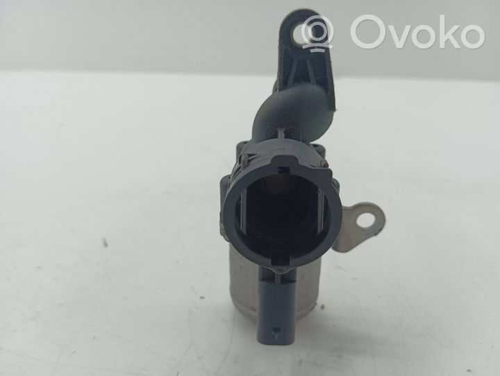 Mercedes-Benz ML W164 Coolant heater control valve A2722000031