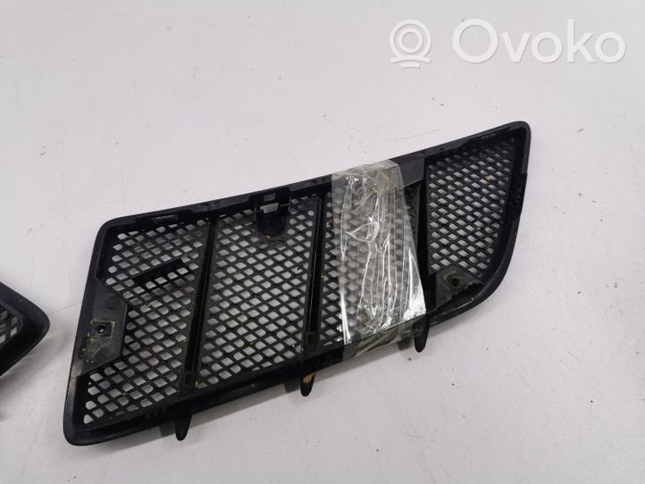 Mercedes-Benz ML W164 Kratka wlotu powietrza na maskę 1648801405