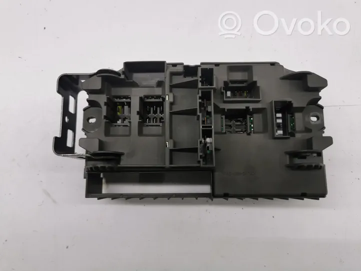 BMW X5 E70 Module de fusibles 6931690