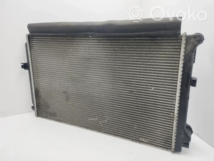 Volkswagen PASSAT B8 Radiador del refrigerante 5Q0121251GD