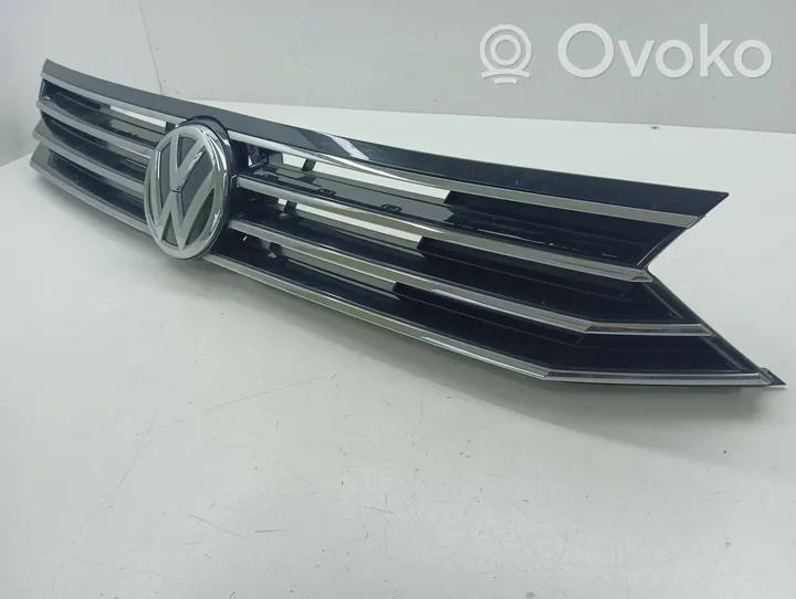 Volkswagen PASSAT B8 Grille calandre supérieure de pare-chocs avant 3G0853653D