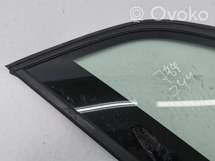 BMW X5 E70 Fenêtre latérale avant / vitre triangulaire 7207879