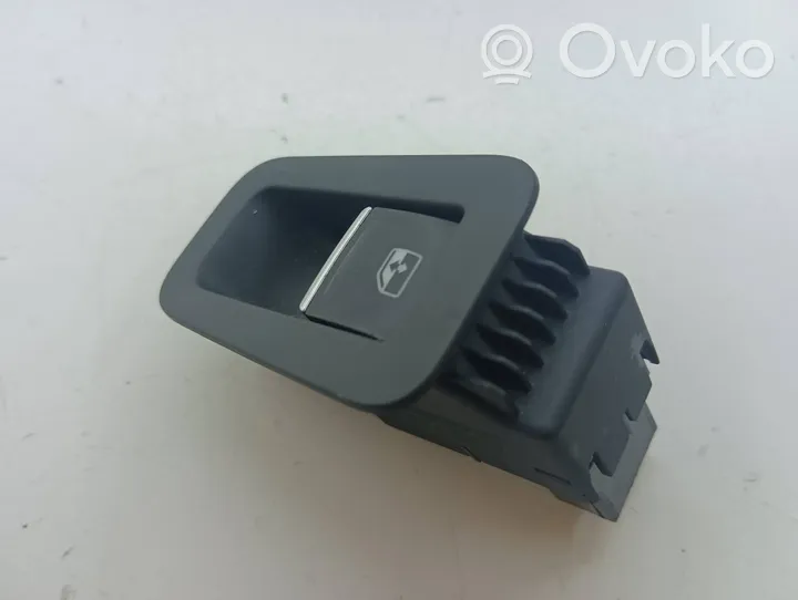 Volkswagen Golf VIII Interruttore di controllo dell’alzacristalli elettrico 5H0868345