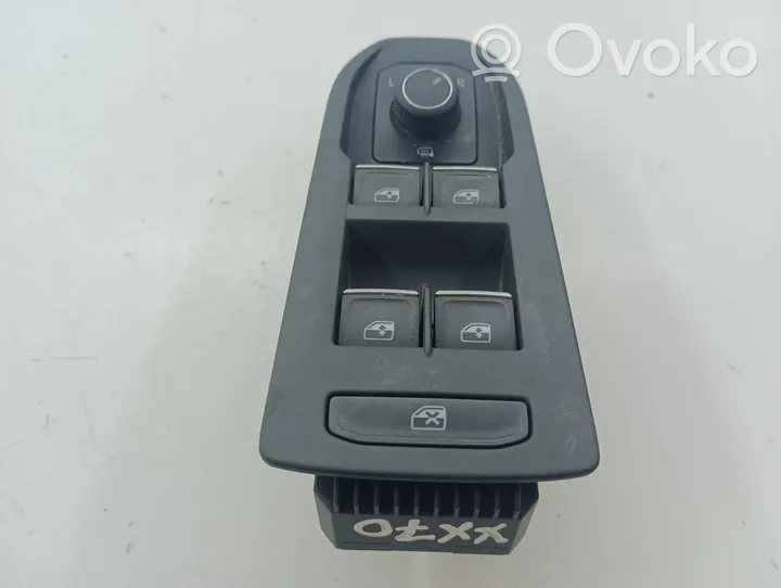 Volkswagen Golf VIII Interruttore di controllo dell’alzacristalli elettrico 5G0959357E