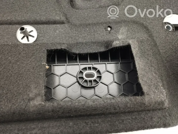Volkswagen Golf VIII Rivestimento pannello laterale del bagagliaio/baule 5H6867428H