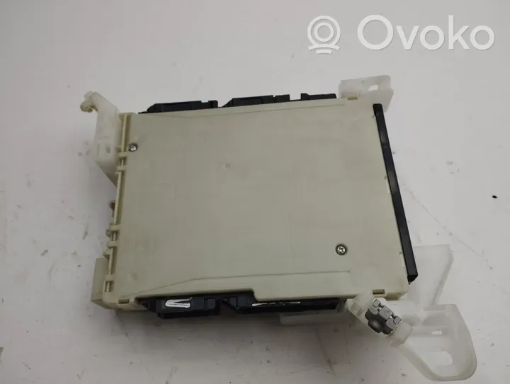 Toyota RAV 4 (XA50) Module confort 8273042890