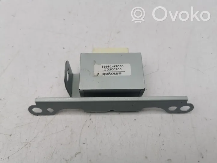 Toyota RAV 4 (XA50) Amplificateur d'antenne 8668142030