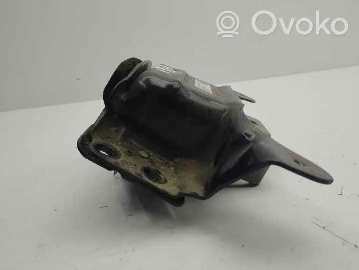 Volkswagen Golf VIII Supporto di montaggio del motore 5Q0199555