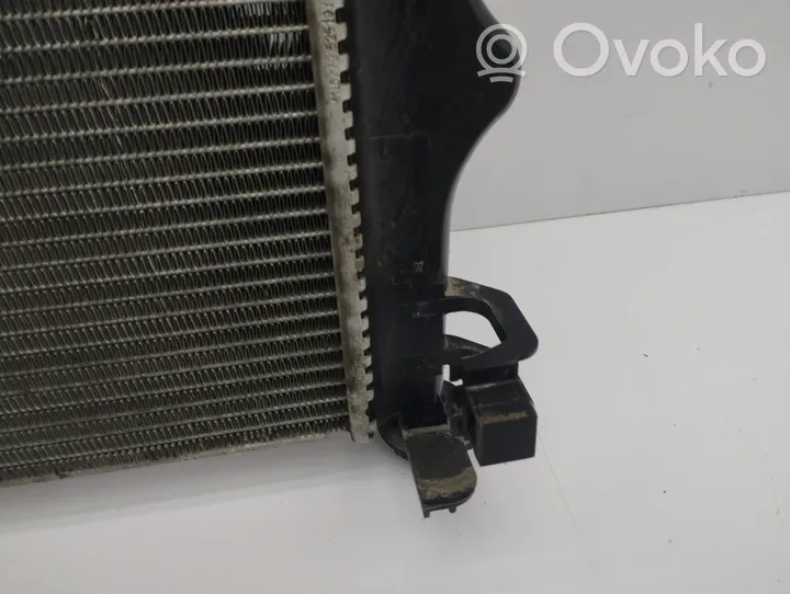 Nissan Qashqai Radiateur de refroidissement 21410HV70A