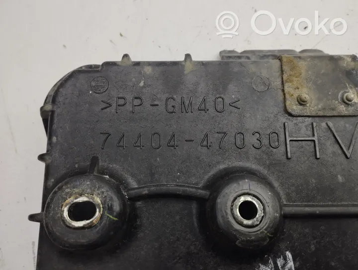 Toyota C-HR Boîte de batterie 7440447030