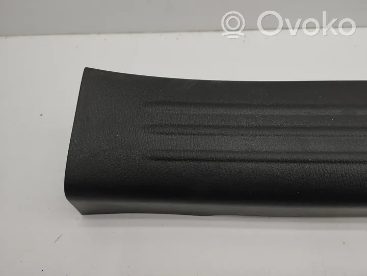 Mazda CX-5 II Garniture de protection de seuil intérieur KB7W68730