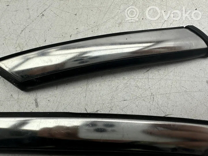 Mini Cooper Countryman R60 Rivestimento modanatura del vetro della portiera anteriore 