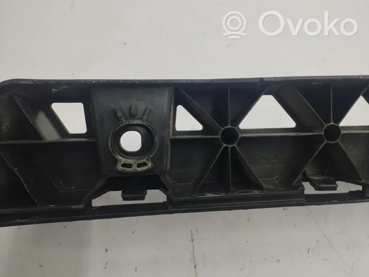 Volkswagen Golf VIII Support de pare-chocs arrière 5H6807863