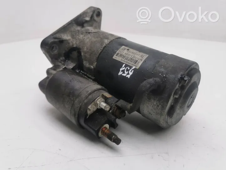 Opel Zafira C Starter motor 55585237