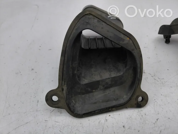 Opel Zafira C Parte del condotto di aspirazione dell'aria 13346074