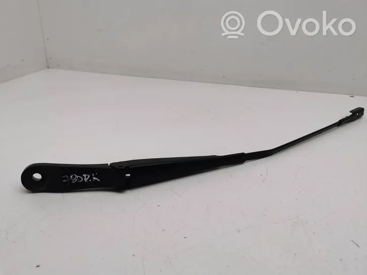 Audi Q2 - Front wiper blade arm 81C955408