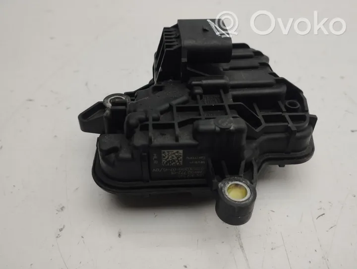 Audi Q3 F3 Vesipumppu 05E907593