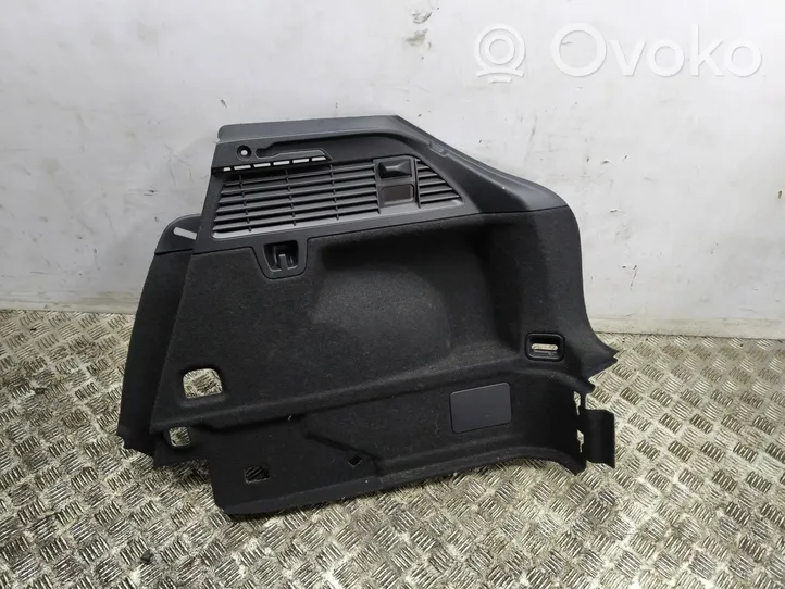 Audi Q2 - Rivestimento pannello laterale del bagagliaio/baule 81A863880