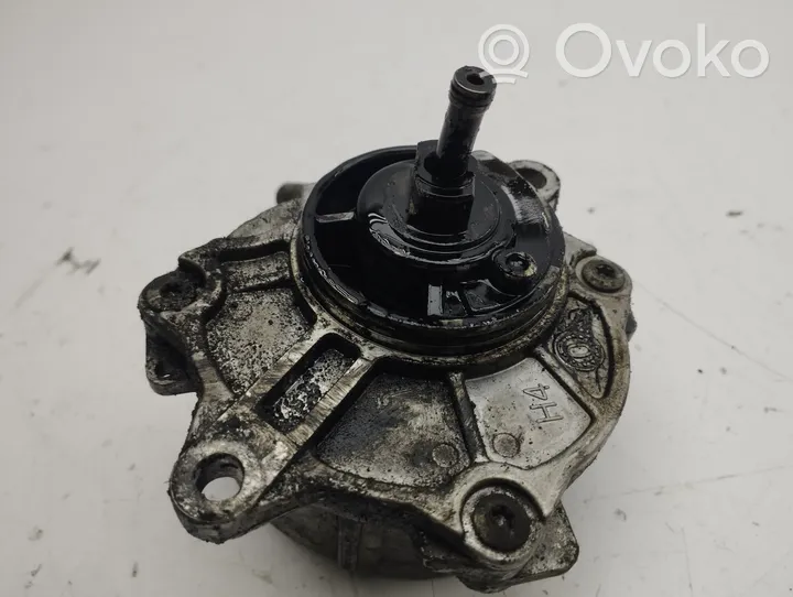 Mercedes-Benz Vito Viano W639 Alipainepumppu A6112300065