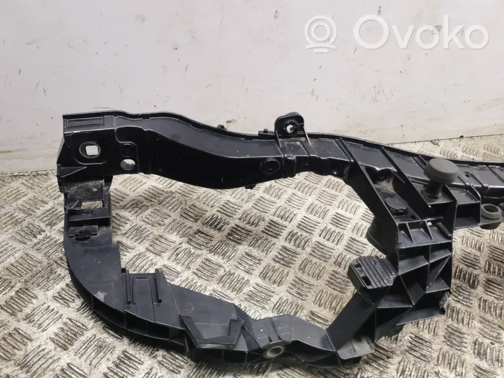 Ford Focus Viršutinė dalis radiatorių panelės (televizoriaus) BM518B041B