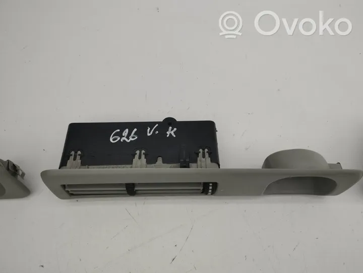 Mercedes-Benz Vito Viano W639 Griglia di ventilazione nel tetto A6398300854