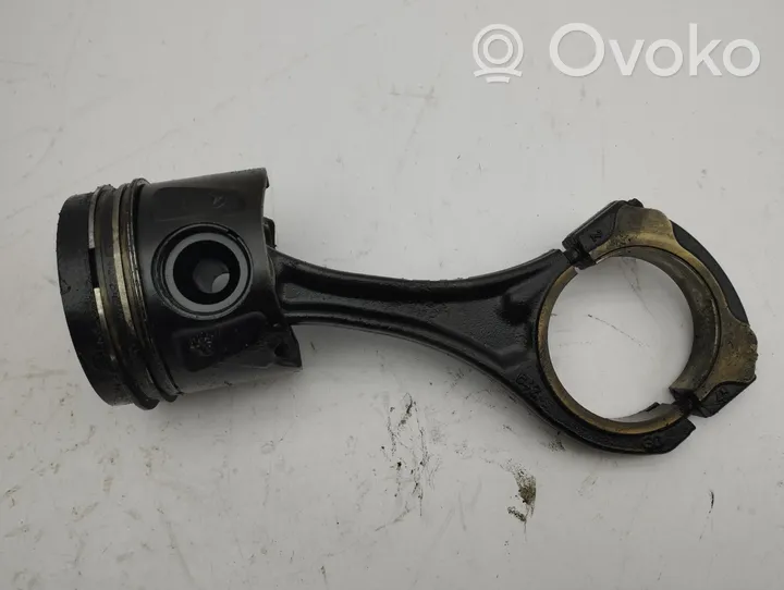 Mercedes-Benz ML W164 Piston with connecting rod 