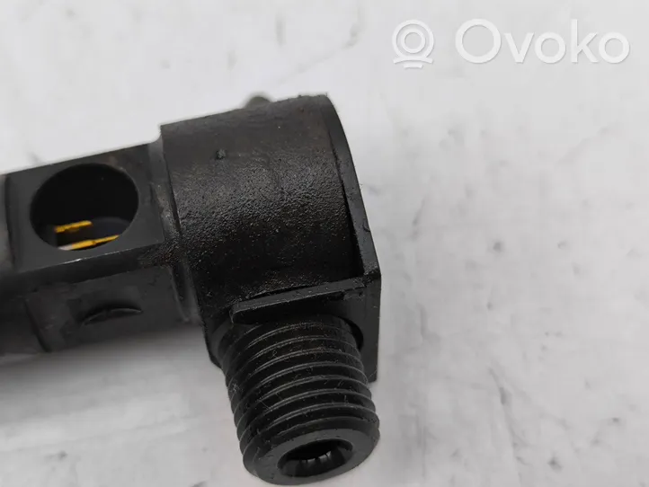 Opel Antara Injecteur de carburant 28264951