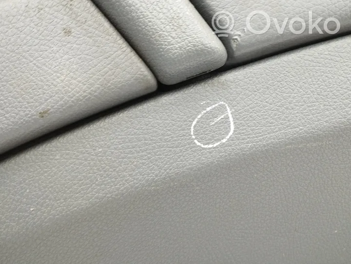 Mercedes-Benz Vito Viano W639 Rivestimento del pannello della portiera anteriore A6397270371