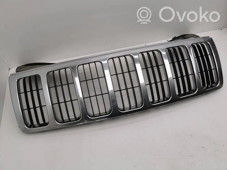 Jeep Grand Cherokee (WK) Grille calandre supérieure de pare-chocs avant 5JF94TRMAE