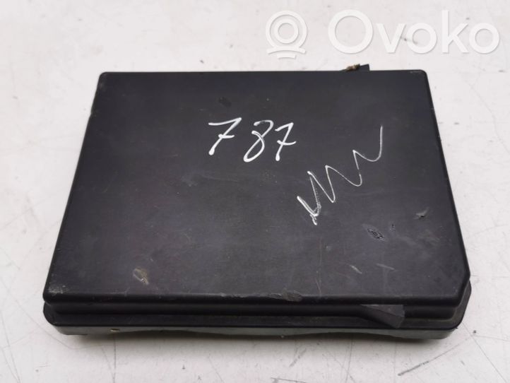 284B72958R Renault Megane E-Tech Fuse module, 400.00 € | RRR