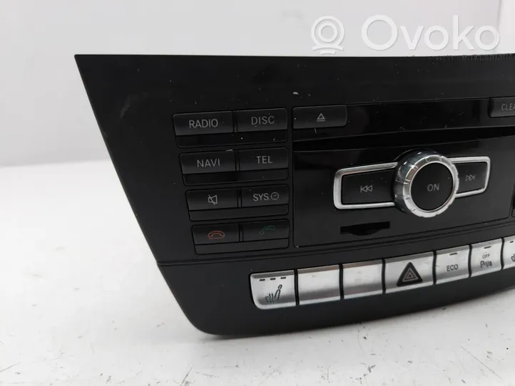 Mercedes-Benz C W204 Радио/ проигрыватель CD/DVD / навигация A2049000208