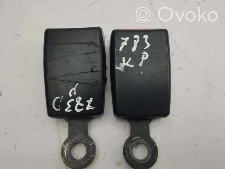 Mercedes-Benz Vito Viano W639 Boucle de ceinture de sécurité avant 9018601169