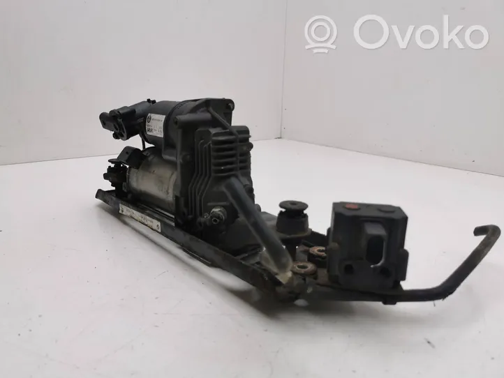 BMW 5 E60 E61 Ilmajousituksen kompressoripumppu 6769082