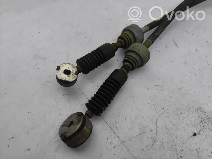 Honda CR-V Gear shift cable linkage 