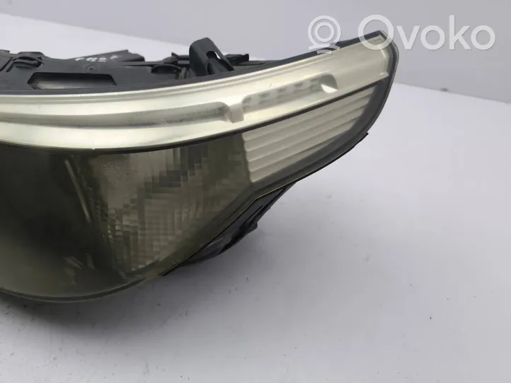 BMW 5 E60 E61 Lampa przednia 15872300