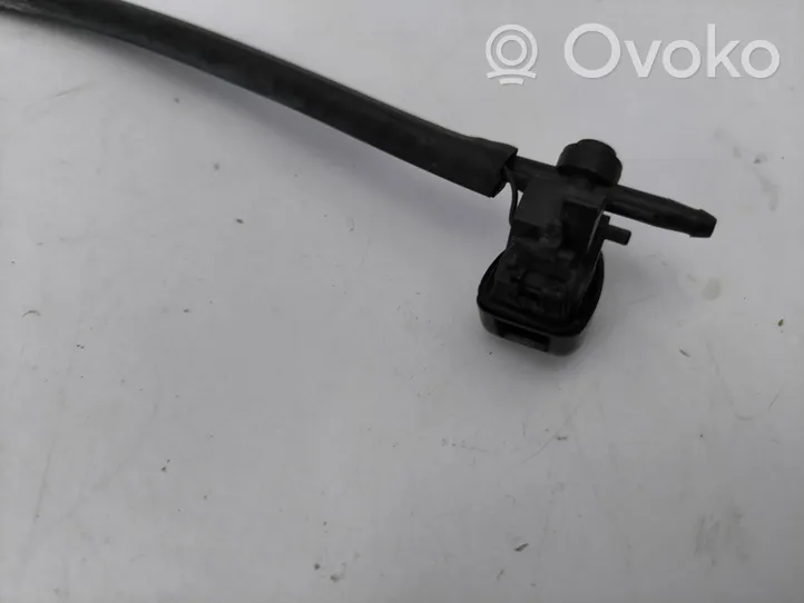 BMW i3 Dysza spryskiwacza szyby przedniej / czołowej 7347668