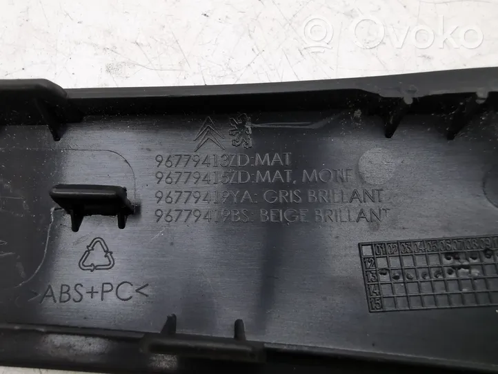 Citroen C4 II Picasso Obudowa klamki wewnętrznej drzwi przednich 96779413ZD