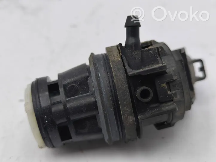 Lexus IS 220D-250-350 Pompe de lave-glace de pare-brise 8533060190