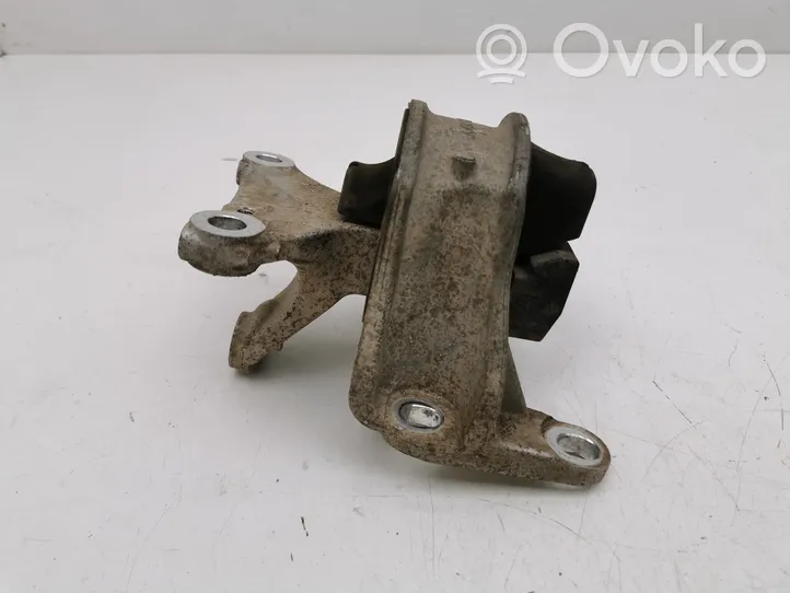 Honda CR-V Engine mount bracket 