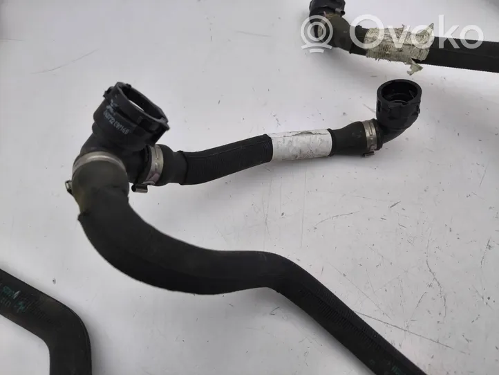 BMW i3 Tuyau de liquide de refroidissement moteur 7623678