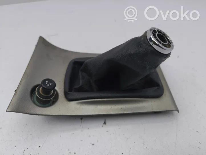 Toyota Corolla E120 E130 Rivestimento in pelle/manopola della leva del cambio 8185