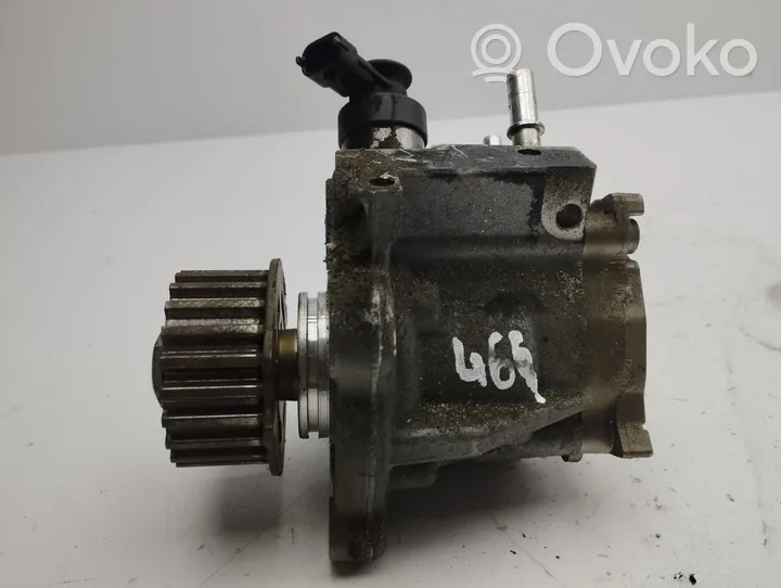 Citroen C4 II Picasso Pompe d'injection de carburant à haute pression 9688499680