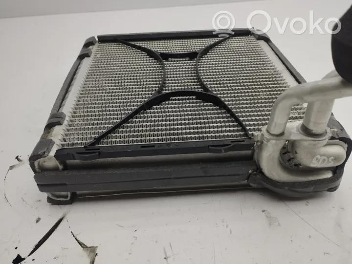 BMW i3 Air conditioning (A/C) radiator (interior) 