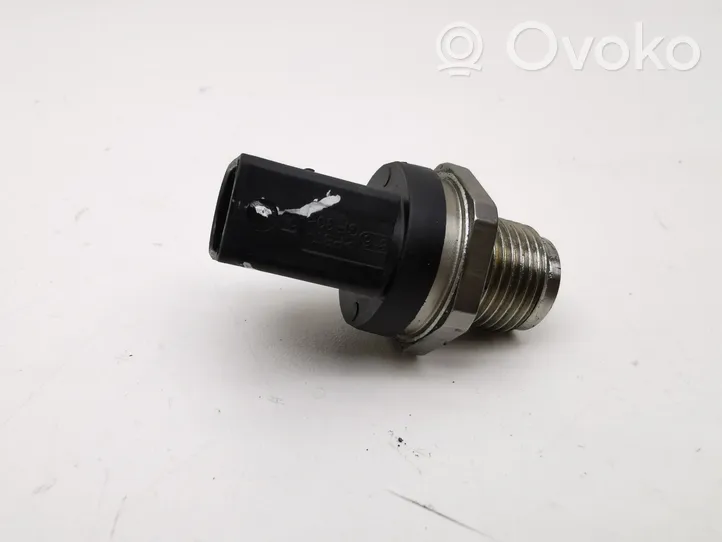 BMW 5 F10 F11 Sensore di pressione del carburante 0281002948