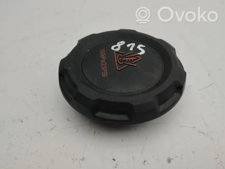 Audi A1 Vase d'expansion / bouchon de réservoir de liquide de refroidissement 2Q0121321A